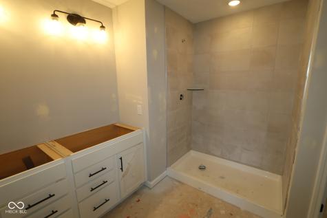 9332 Bauhaus Way Indianapolis IN 46240