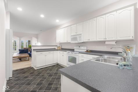 5157 Marco Drive E Columbus IN 47203