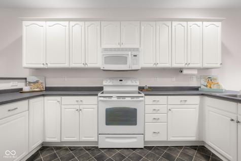 5157 Marco Drive E Columbus IN 47203