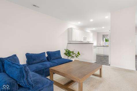 5157 Marco Drive E Columbus IN 47203