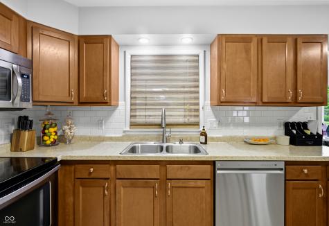 4236 Washington Street Columbus IN 47203