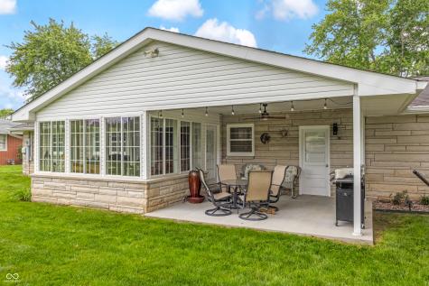 4236 Washington Street Columbus IN 47203