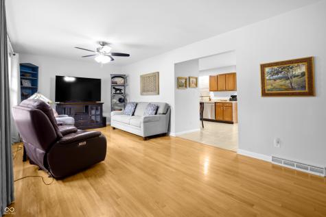 4236 Washington Street Columbus IN 47203