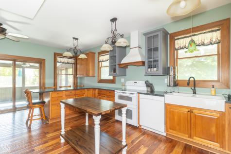 5587 E 400 S Greenfield IN 46140