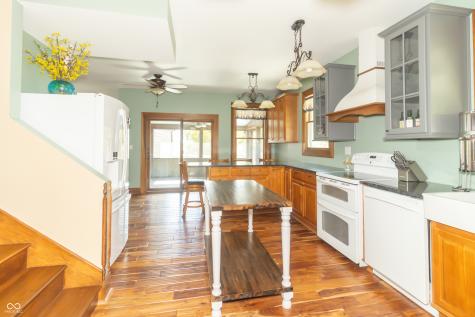 5587 E 400 S Greenfield IN 46140