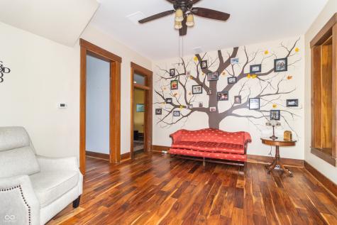 5587 E 400 S Greenfield IN 46140