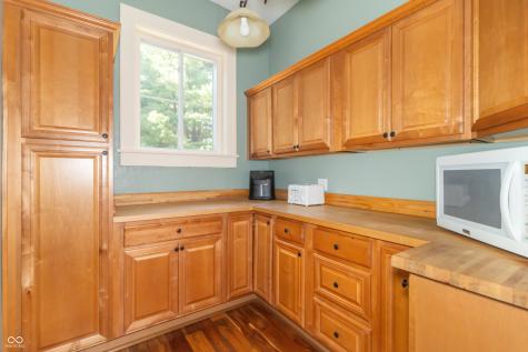 5587 E 400 S Greenfield IN 46140