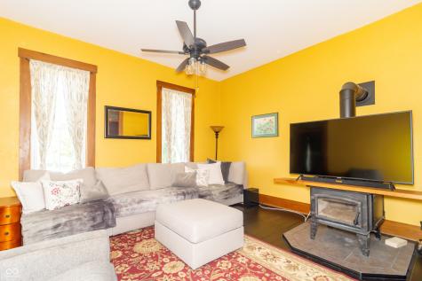 5587 E 400 S Greenfield IN 46140