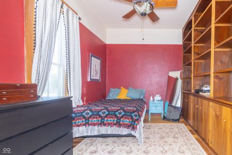 5587 E 400 S Greenfield IN 46140