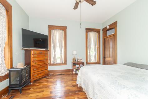 5587 E 400 S Greenfield IN 46140