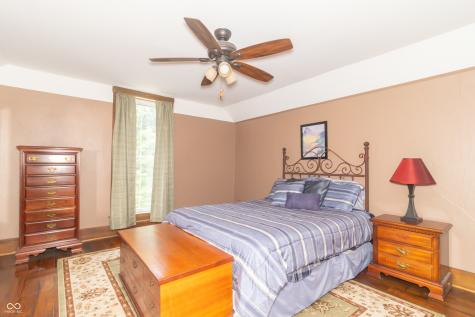 5587 E 400 S Greenfield IN 46140