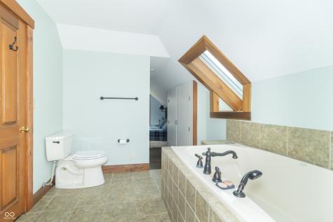 5587 E 400 S Greenfield IN 46140