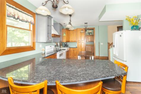 5587 E 400 S Greenfield IN 46140