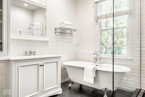 2022 Rhettsbury Street Carmel IN 46032