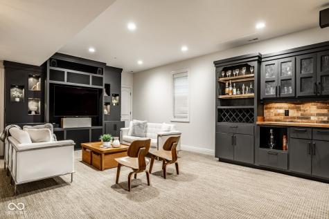 2022 Rhettsbury Street Carmel IN 46032