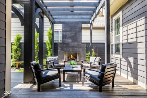 2022 Rhettsbury Street Carmel IN 46032