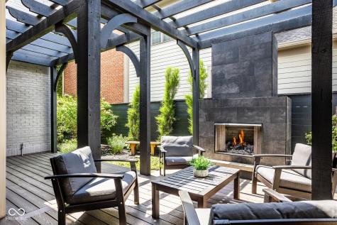 2022 Rhettsbury Street Carmel IN 46032