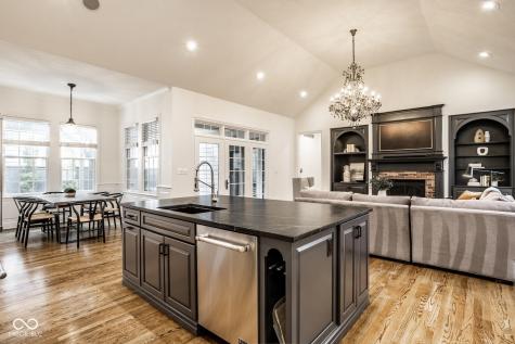 2022 Rhettsbury Street Carmel IN 46032