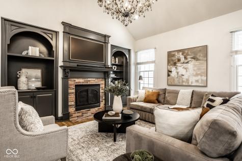 2022 Rhettsbury Street Carmel IN 46032