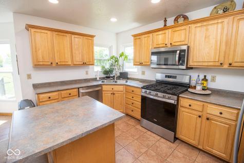 4800 S County Road 500 W Yorktown IN 47396