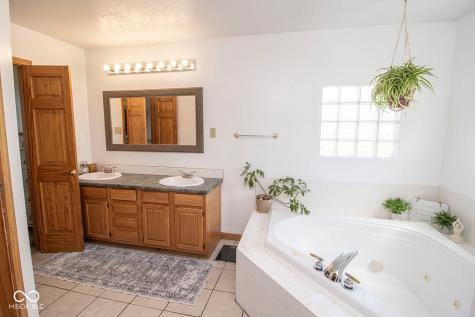 4800 S County Road 500 W Yorktown IN 47396