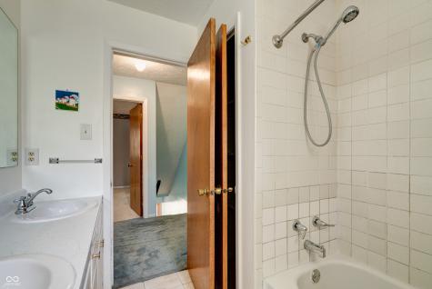 5425 Gambel Road Indianapolis IN 46221