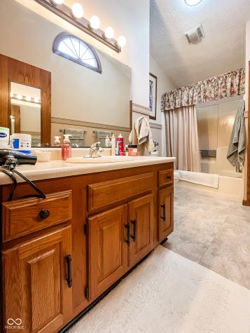 1610 N Sommer Lane Crawfordsville IN 47933