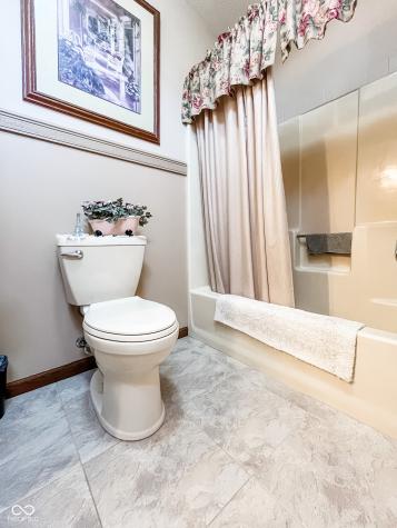 1610 N Sommer Lane Crawfordsville IN 47933