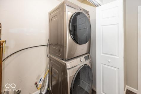 8868 Pine Tree Boulevard Indianapolis IN 46256