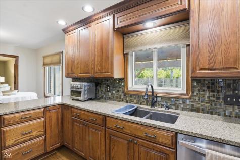 863 W Ashbourne Lane Greenwood IN 46142