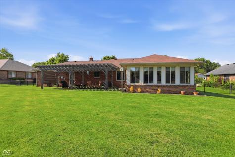 863 W Ashbourne Lane Greenwood IN 46142