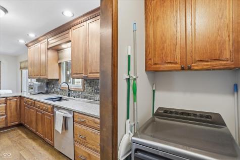 863 W Ashbourne Lane Greenwood IN 46142