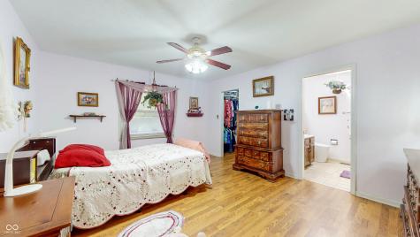 1067 Acadia Court Indianapolis IN 46217