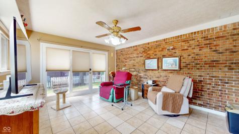 1067 Acadia Court Indianapolis IN 46217