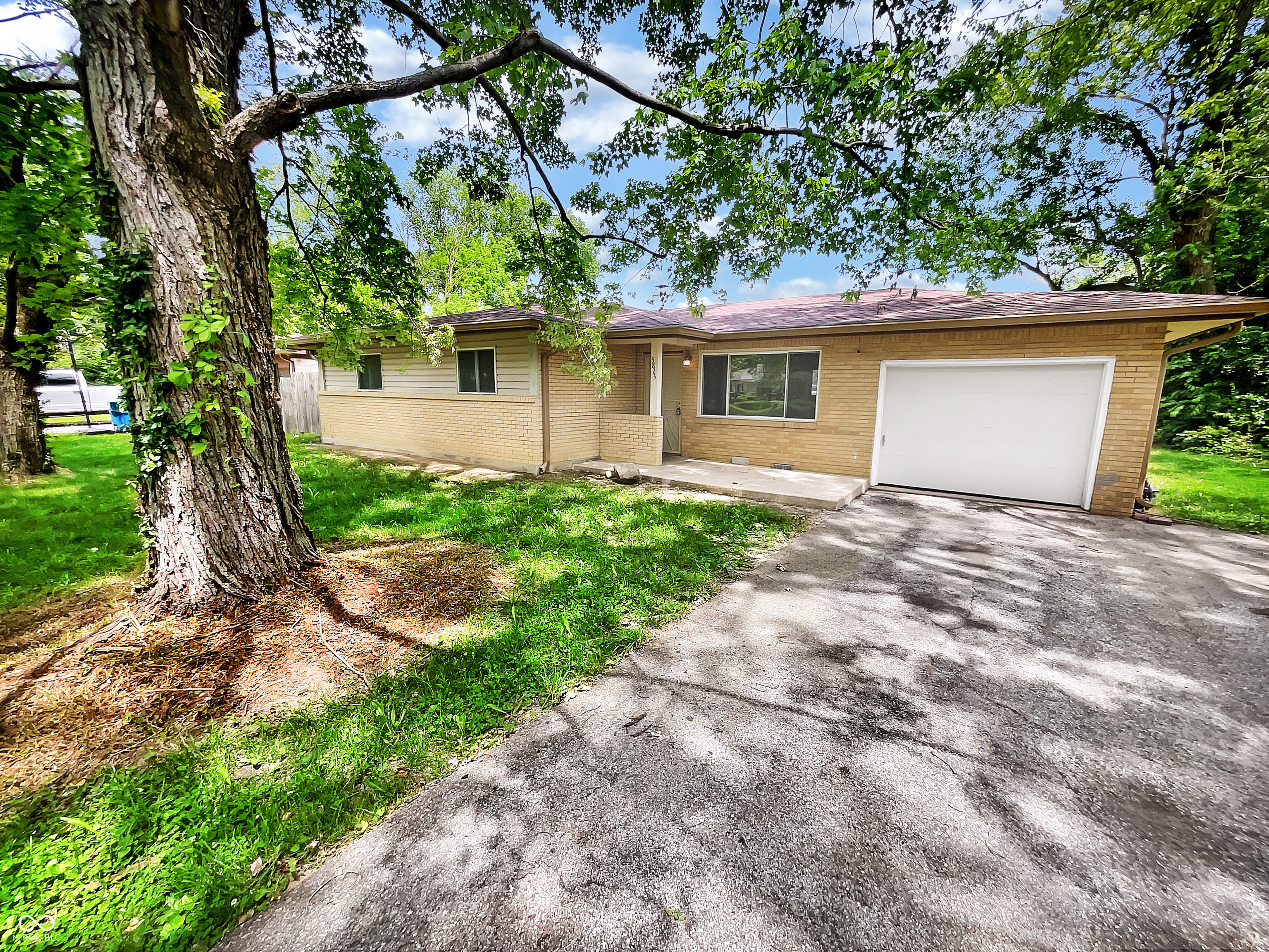 5823 N Victoria Drive Indianapolis IN 46228