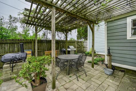8002 Rawles Avenue Indianapolis IN 46219