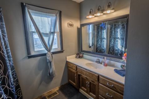 863 S 450 E Franklin IN 46131