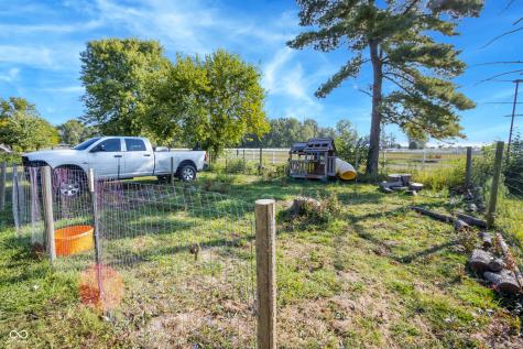 863 S 450 E Franklin IN 46131