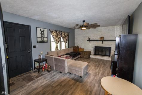 863 S 450 E Franklin IN 46131