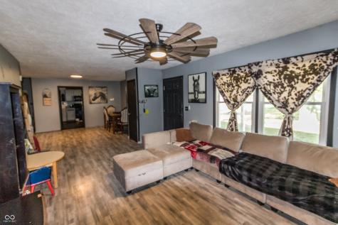 863 S 450 E Franklin IN 46131