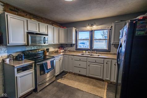 863 S 450 E Franklin IN 46131