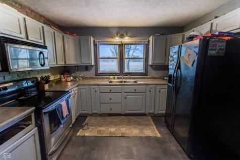 863 S 450 E Franklin IN 46131