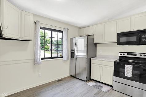 5821 Pemberly Drive Indianapolis IN 46221