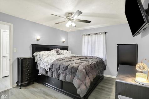 5821 Pemberly Drive Indianapolis IN 46221