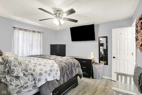 5821 Pemberly Drive Indianapolis IN 46221