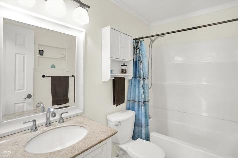5821 Pemberly Drive Indianapolis IN 46221
