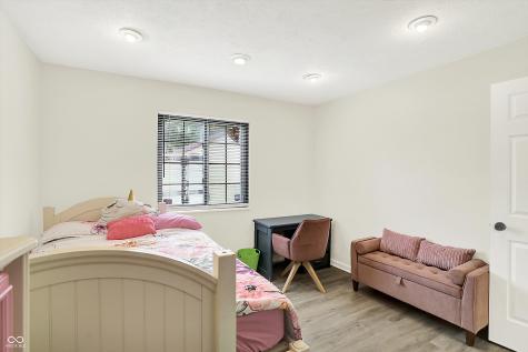 5821 Pemberly Drive Indianapolis IN 46221