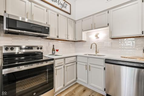 8060 Castle Farms Court Indianapolis IN 46256