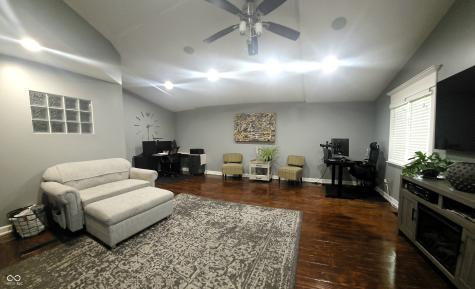 8023 Railroad Road Indianapolis IN 46217