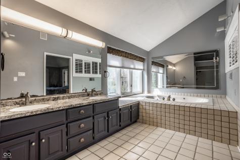 7370 Oakland Hills Circle Indianapolis IN 46236